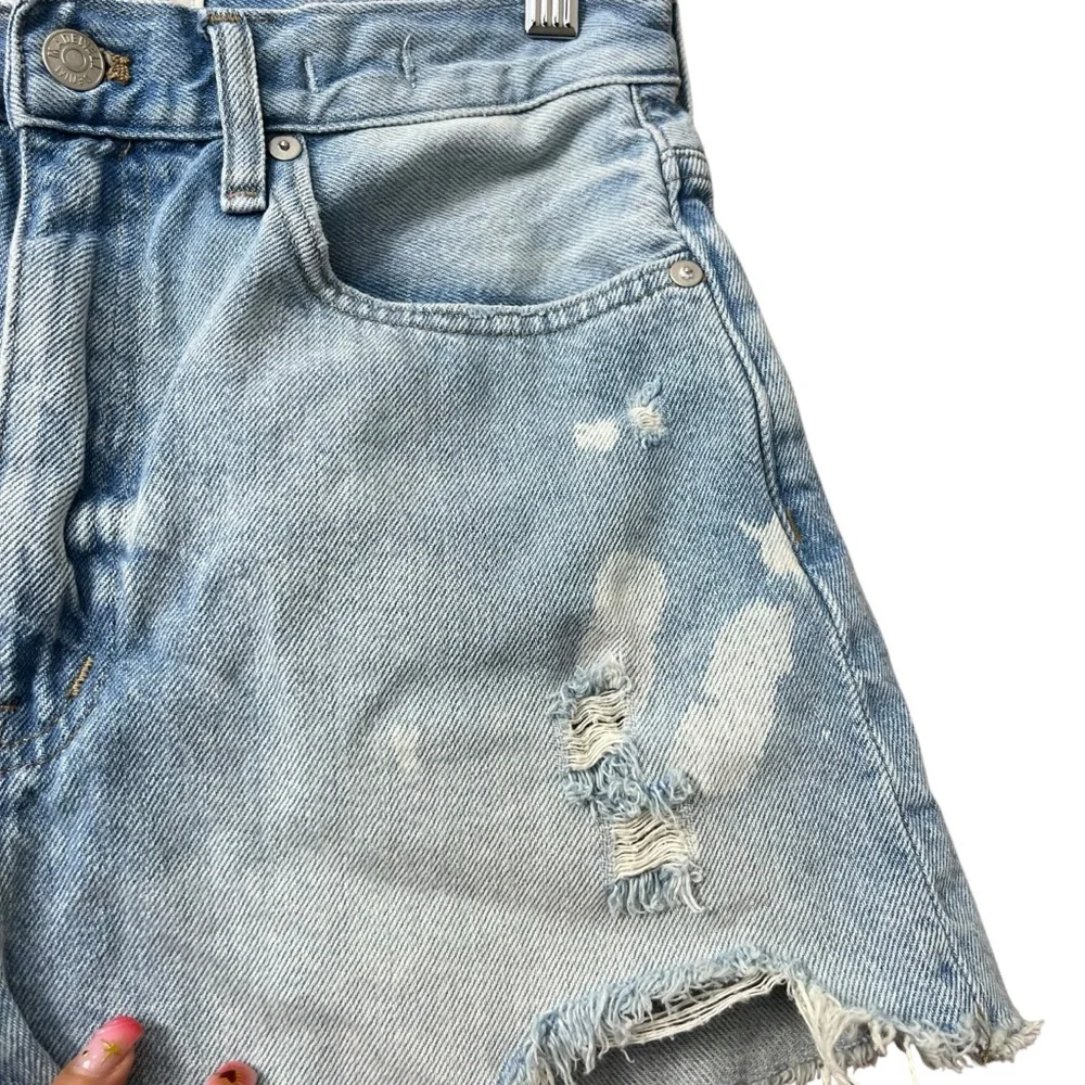 Madewell Light Wash Bleached Distressed Cut Off The Mom‎ Jean Short Size 27